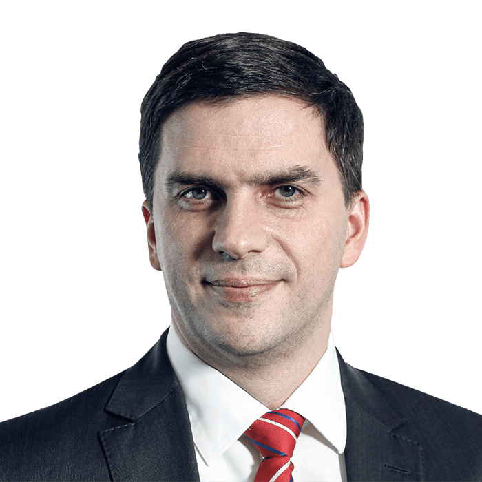 
					<strong><i>Басов<!-- Басов --></i></strong>
					Максим Дмитриевич<!-- Максим Дмитриевич -->